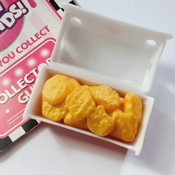 Mini Brands Foodie Series 2 Jack in The Box Chicken Nuggets - Picture 2 of 4